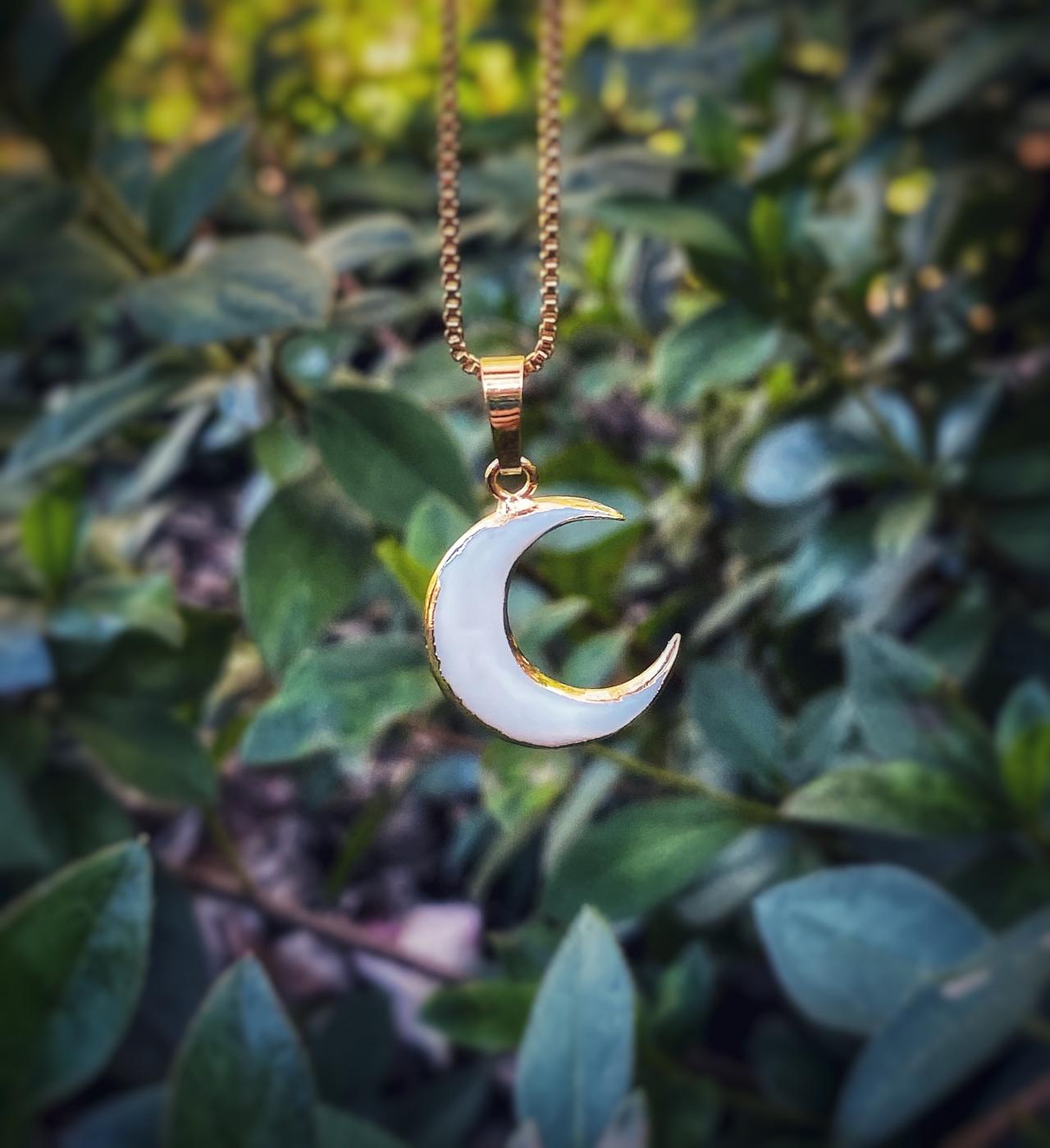 Natural Shell Crescent Moon Necklace - Dainty Moon Necklace - Moon Jewelry - Shell Moon Necklace - Natural Shell Necklace - Crescent Moon